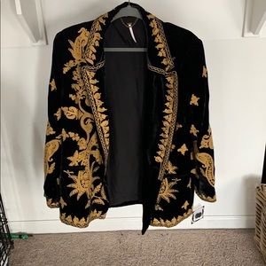 Free People Women’s velvet blazer size medium